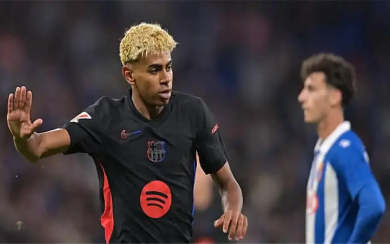 لامين يامال يُشعل حماس جماهير برشلونة ويستفز أنصار إسبانيول قبل مباراة الديربي